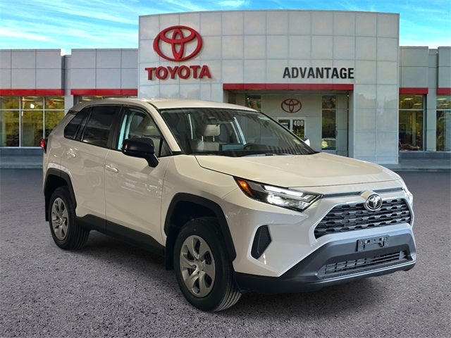 2025 Toyota RAV4 LE