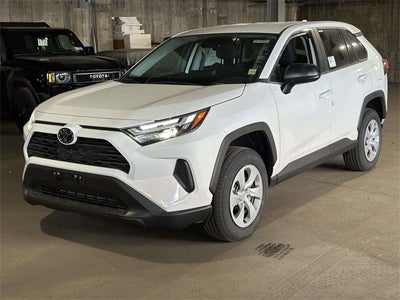 2025 Toyota RAV4 LE