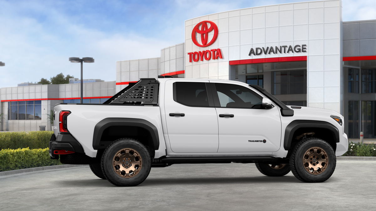 2025 Toyota Tacoma Hybrid Trailhunter