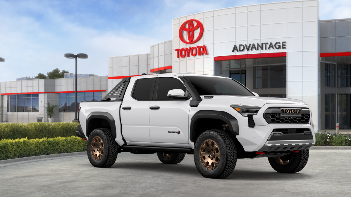 2025 Toyota Tacoma Hybrid Trailhunter