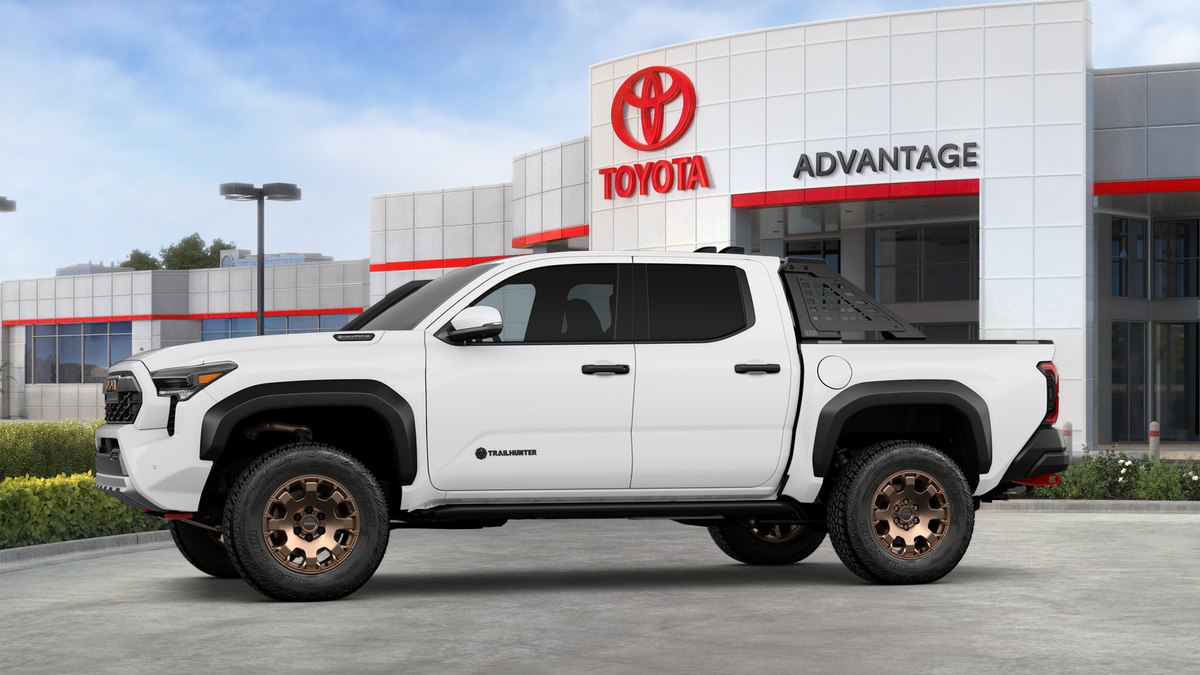 2025 Toyota Tacoma Hybrid Trailhunter