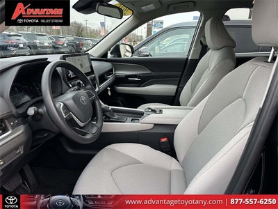 2025 Toyota Grand Highlander LE