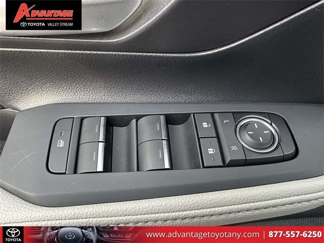 2025 Toyota Grand Highlander LE