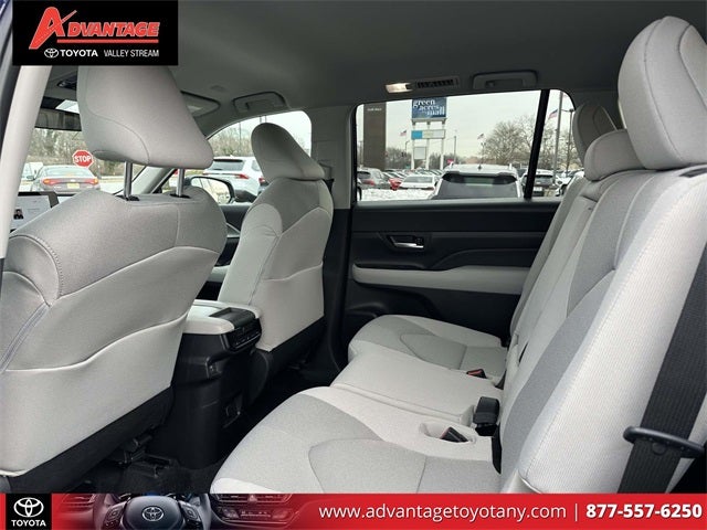 2025 Toyota Grand Highlander LE