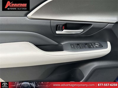 2025 Toyota Grand Highlander LE