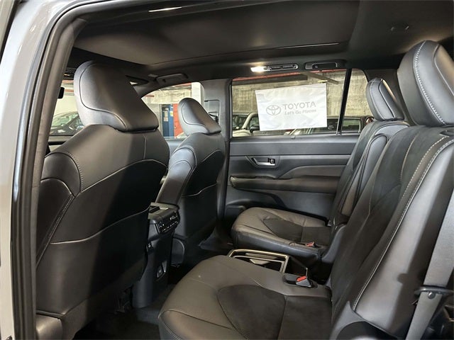 2026 Toyota Grand Highlander Hybrid Base
