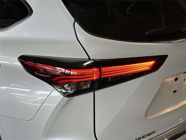 2026 Toyota Highlander Hybrid Hybrid Platinum