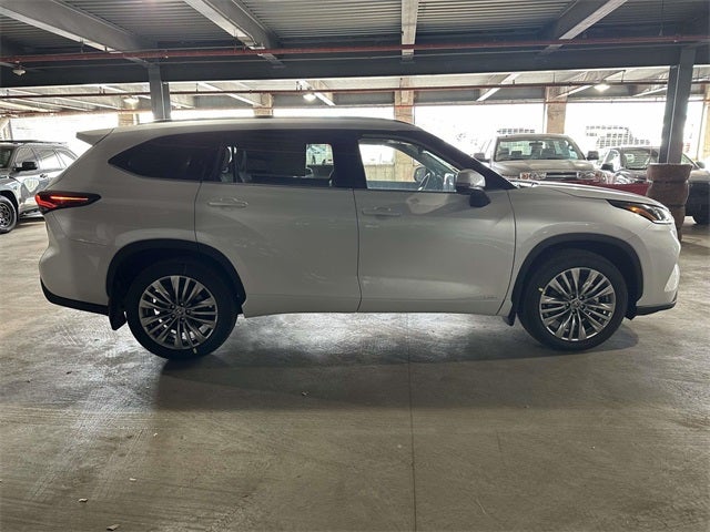 2026 Toyota Highlander Hybrid Hybrid Platinum