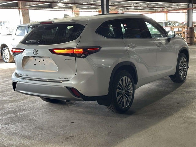 2026 Toyota Highlander Hybrid Hybrid Platinum