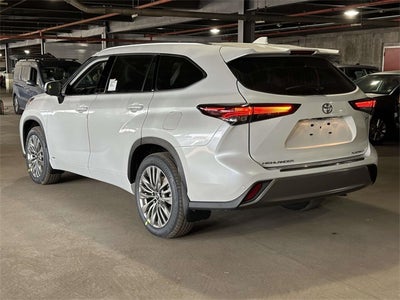 2026 Toyota Highlander Hybrid Hybrid Platinum