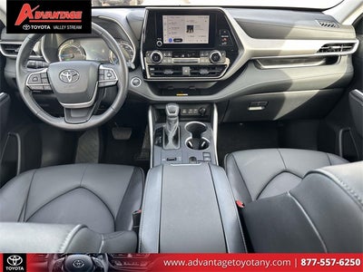 2025 Toyota Highlander Hybrid XLE