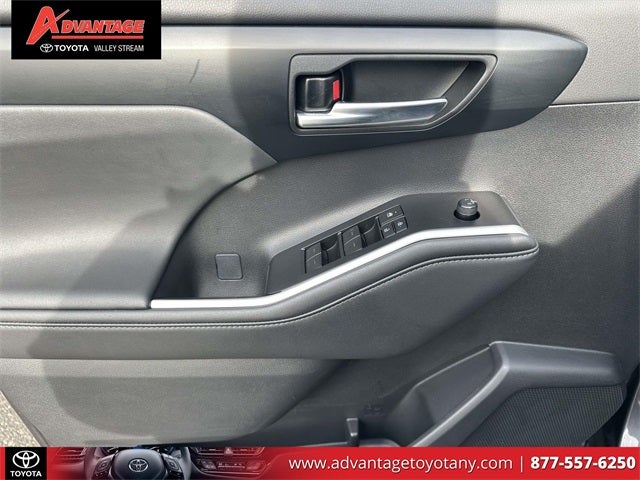 2025 Toyota Highlander Hybrid XLE