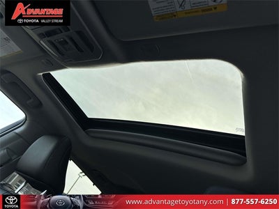 2025 Toyota Highlander Hybrid XLE