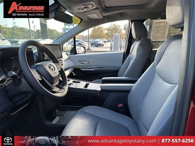 2025 Toyota Sienna XLE 7 Passenger