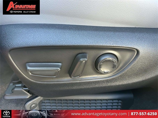 2025 Toyota Sienna XLE 7 Passenger