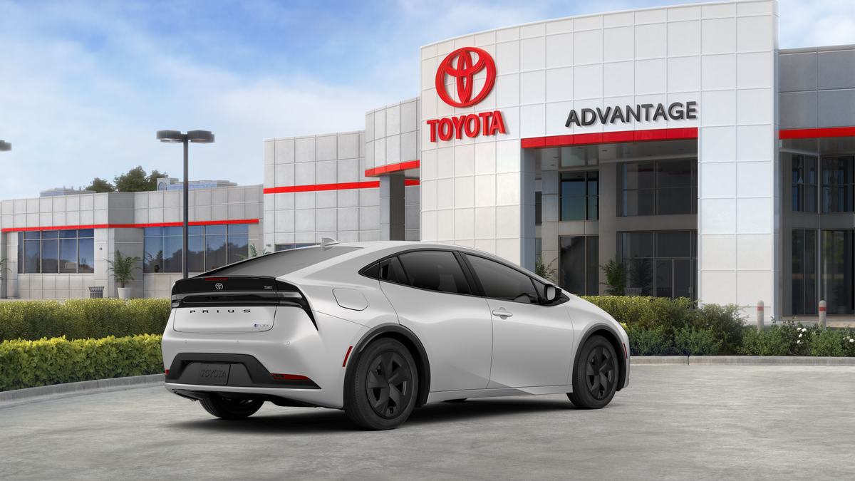 2026 Toyota Prius Plug-In Hybrid SE